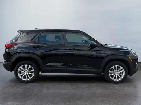 Used 2023 Chevrolet TrailBlazer LS AWD/4WD image 2