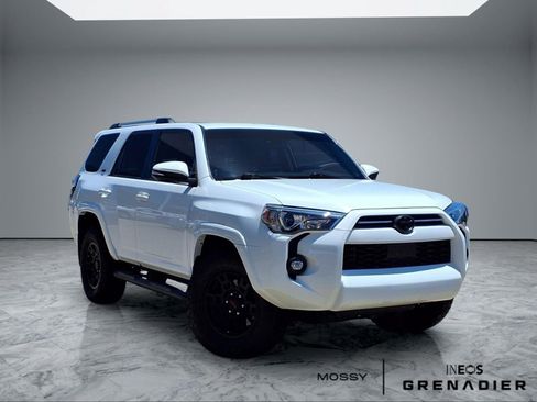 Used 2021 Toyota 4Runner SR5 Premium w/ Moonroof Package RWD image 1