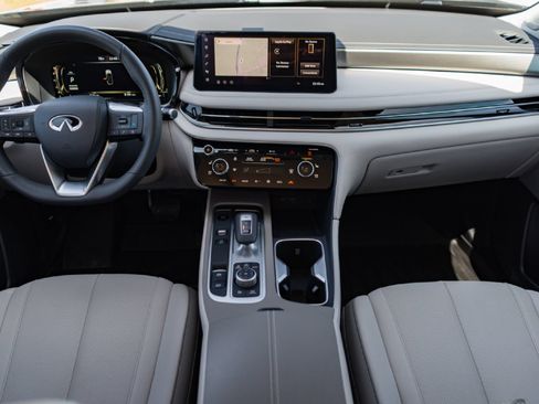 Certified 2026 INFINITI QX60 Luxe w/ Family Package FWD image 21