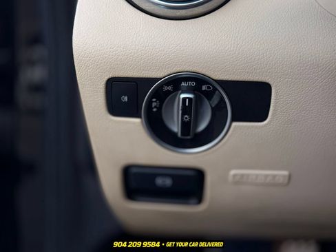 Used 2018 Mercedes-Benz SLC 300 image 17