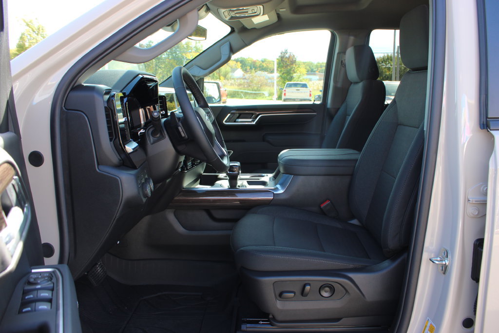 New 2026 Chevrolet Silverado 1500 RST AWD/4WD image 12