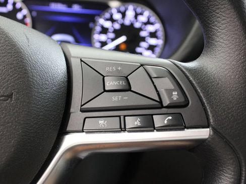 Used 2025 Nissan Sentra SV FWD image 25