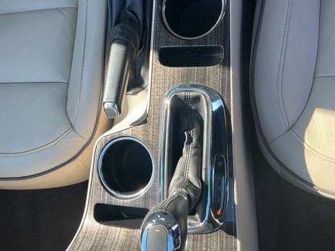 Used 2015 Chevrolet Malibu LT w/ Leather Package image 18