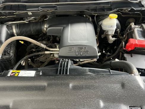 Used 2024 RAM 1500 Classic SLT image 22