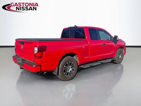Used 2023 Nissan Titan SV w/ SV Utility Package image 9