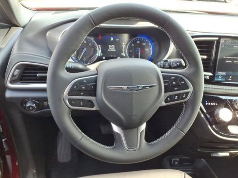 New 2026 Chrysler Pacifica Select image 5