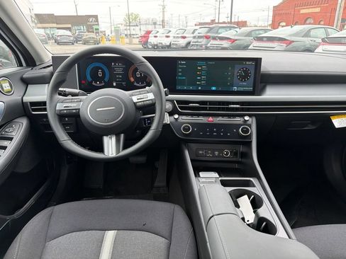 New 2026 Hyundai Sonata SEL FWD image 17