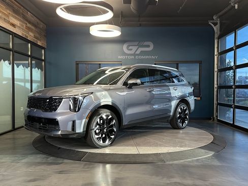 Used 2025 Kia Sorento EX AWD/4WD image 7