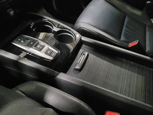 Used 2022 Honda Pilot Touring image 26