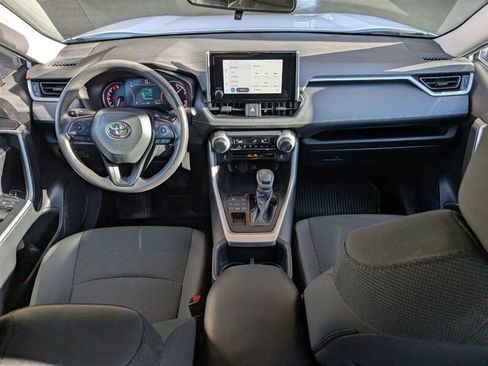 Used 2023 Toyota RAV4 LE AWD/4WD image 3