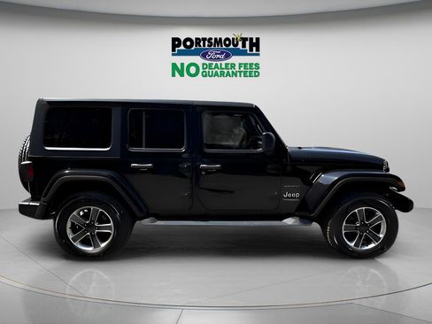 Used 2020 Jeep Wrangler Unlimited Sahara AWD/4WD image 7