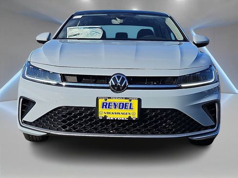 New 2026 Volkswagen Jetta SE image 2