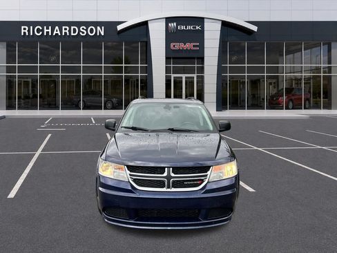 Used 2020 Dodge Journey SE w/ SE Popular Equipment Group FWD image 8