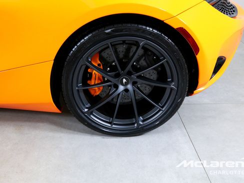 Used 2026 McLaren 750S Spider RWD image 27