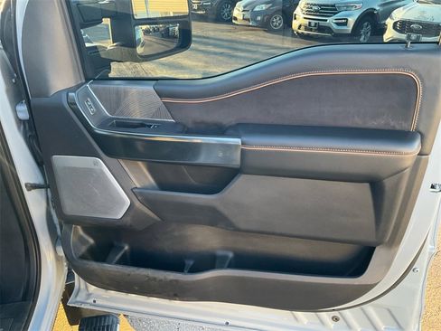 Used 2024 Ford F450 Platinum w/ FX4 Off-Road Package image 16