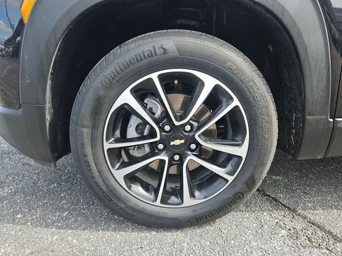 Used 2025 Chevrolet TrailBlazer LT AWD/4WD image 29