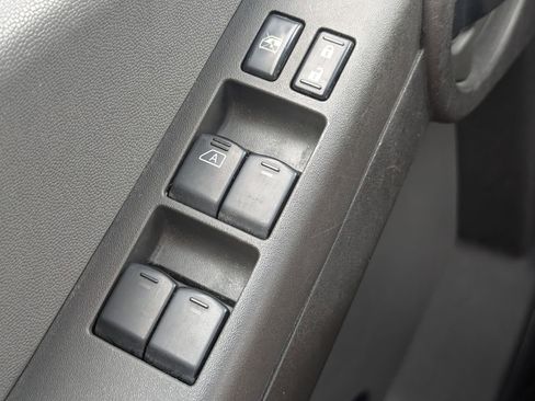 Used 2015 Nissan Xterra S image 13