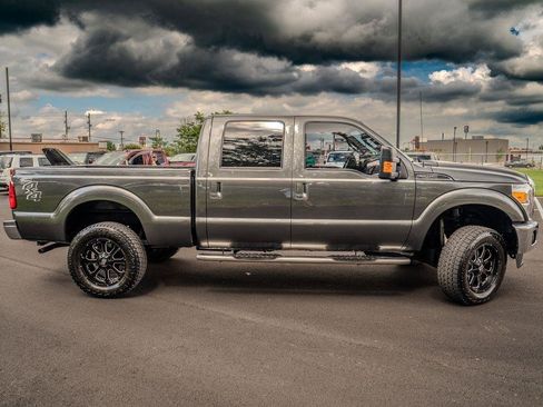 Used 2016 Ford F250 Lariat AWD/4WD image 2