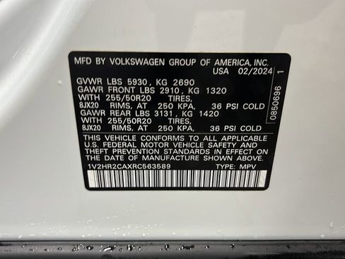Used 2024 Volkswagen Atlas SE AWD/4WD image 28