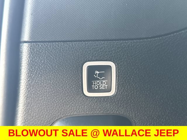 Certified 2022 Jeep Wagoneer Series I w/ Convenience Group I AWD/4WD image 12