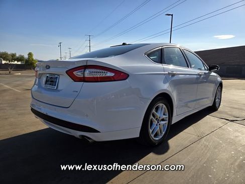 Used 2014 Ford Fusion SE FWD image 6