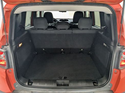 Used 2015 Jeep Renegade Latitude w/ Cold Weather Group II AWD/4WD image 25