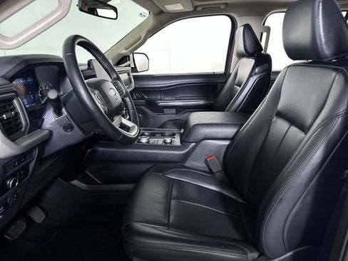 Used 2024 Ford Expedition XLT AWD/4WD image 20