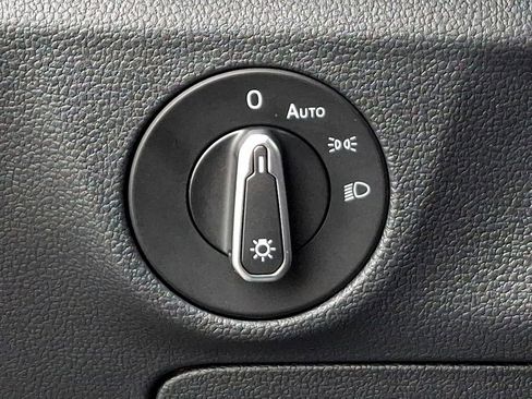 Certified 2025 Volkswagen Jetta S image 26