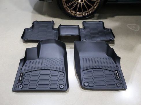 Used 2024 Lamborghini Urus Performante AWD/4WD image 80