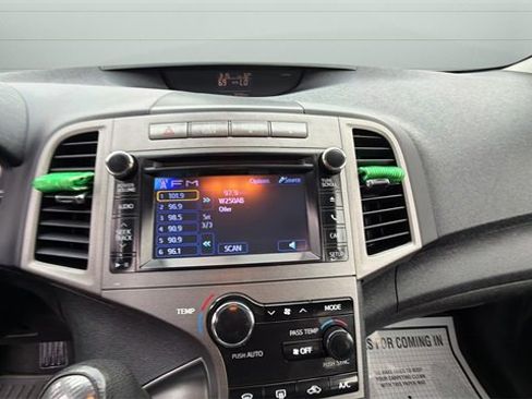 Used 2014 Toyota Venza LE image 13