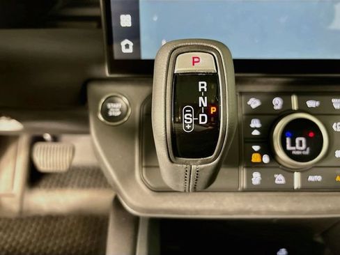 Used 2026 Land Rover Defender 110 S AWD/4WD image 19