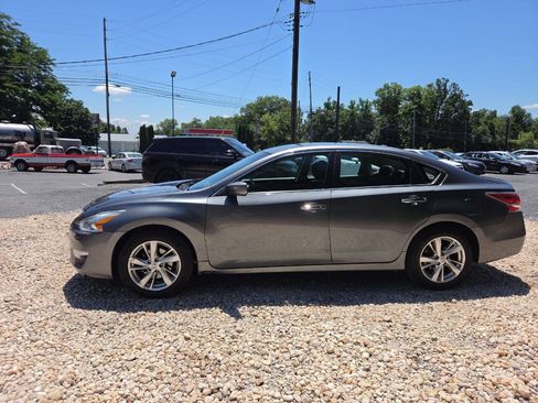 Used 2014 Nissan Altima 2.5 SV FWD image 3