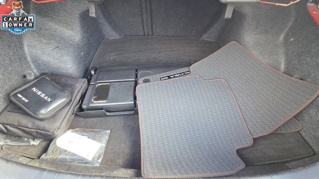Used 2024 Nissan Altima 2.5 SR FWD image 16