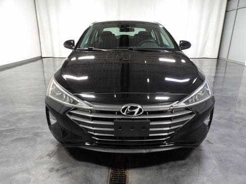 Used 2020 Hyundai Elantra SE w/ Cargo Package (C1) FWD image 2