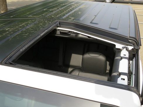 New 2023 Jeep Wrangler Unlimited Rubicon 4xe w/ Steel Bumper Group image 13