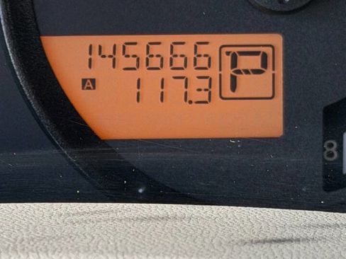 Used 2012 Nissan Frontier SV AWD/4WD image 16