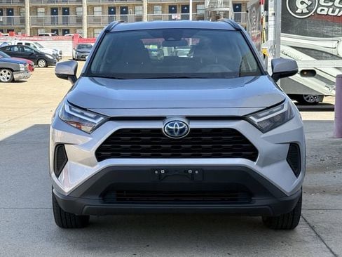Used 2023 Toyota RAV4 XLE image 7