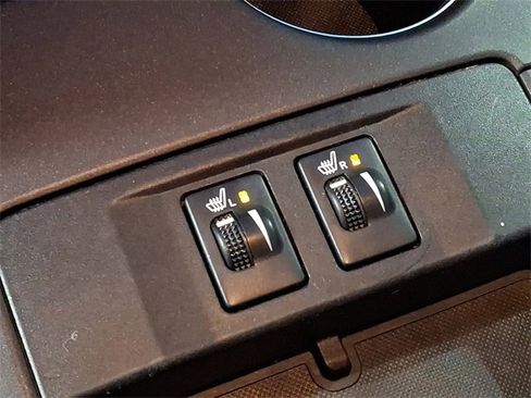 Used 2016 Toyota Camry XLE image 29