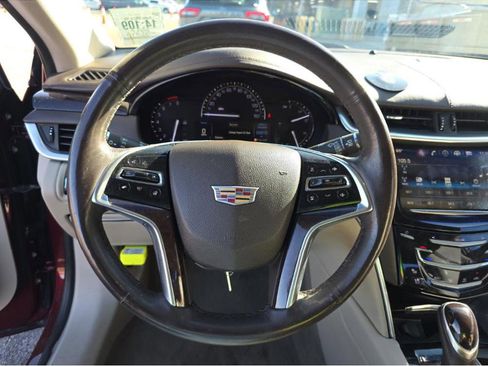 Used 2017 Cadillac XTS Luxury image 10