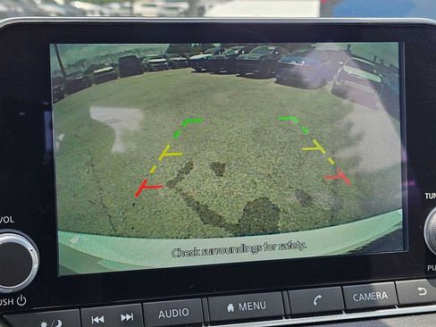 Used 2024 Nissan Sentra SV FWD image 24