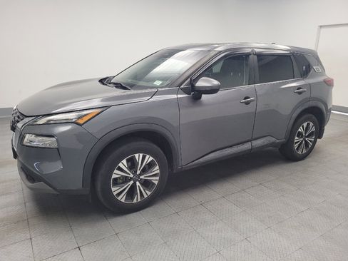 Used 2022 Nissan Rogue SV FWD image 2