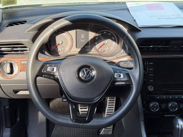 Certified 2022 Volkswagen Passat 2.0T FWD image 14
