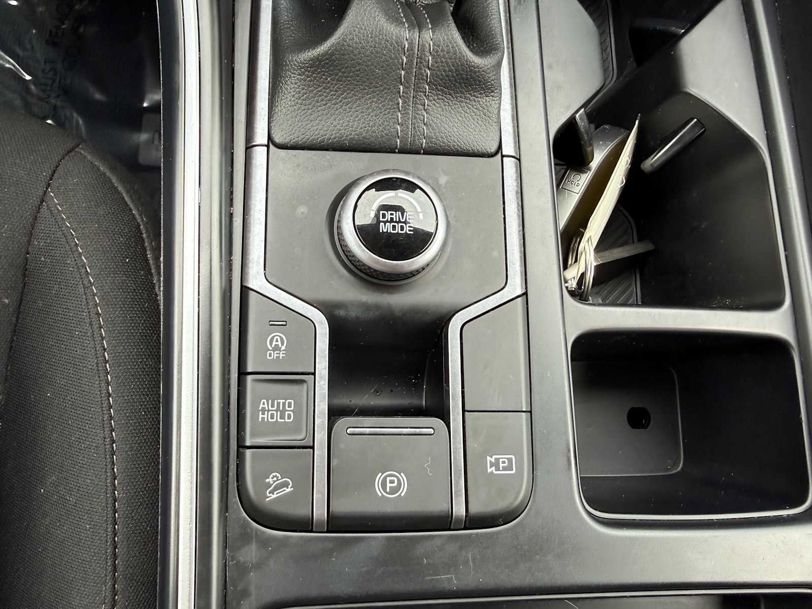Used 2025 Kia Sorento LX FWD image 27