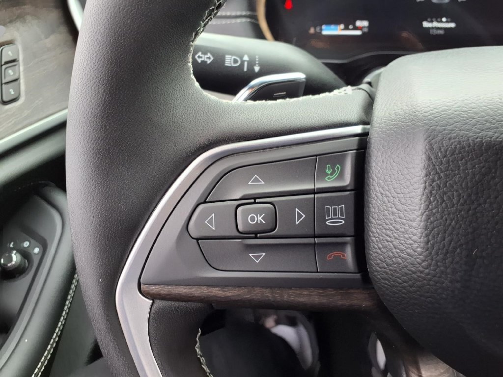 New 2026 Jeep Grand Cherokee Limited AWD/4WD image 12