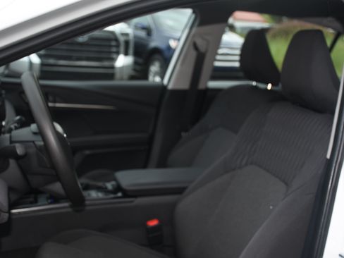 Used 2025 Toyota Camry LE FWD image 11