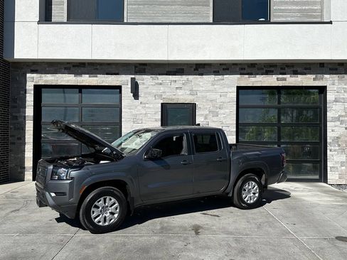 Used 2022 Nissan Frontier SV w/ Technology Package AWD/4WD image 22