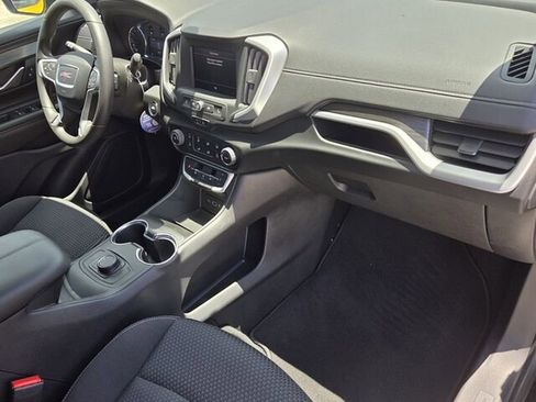 Used 2022 GMC Terrain SLE FWD image 14