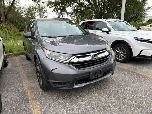 Used 2017 Honda CR-V LX image 2