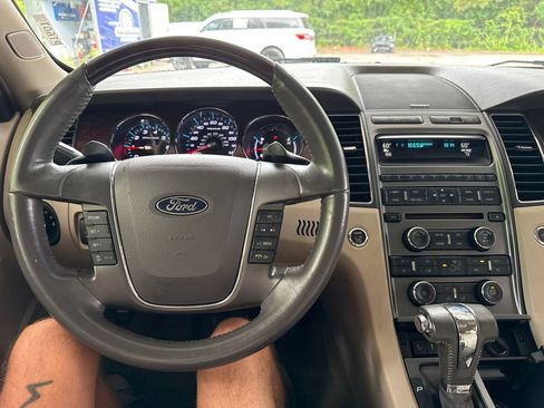 Used 2012 Ford Taurus Limited FWD image 9