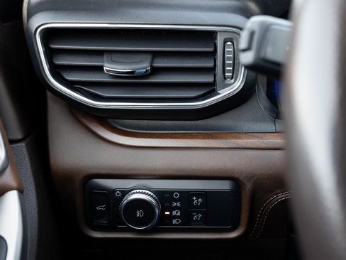 Used 2022 Ford Explorer King Ranch w/ Class IV Trailer Tow Package image 11